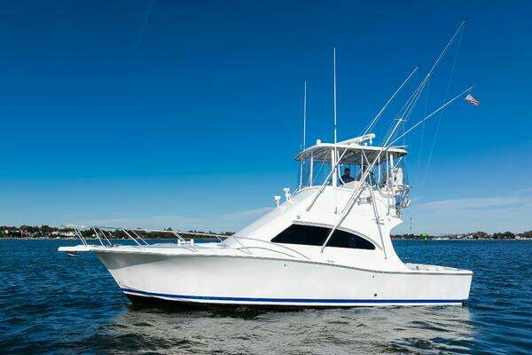 Luhrs 36 Convertible Yacht For Sale