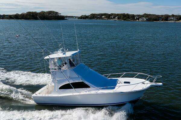 Luhrs 36 Convertible Yacht For Sale