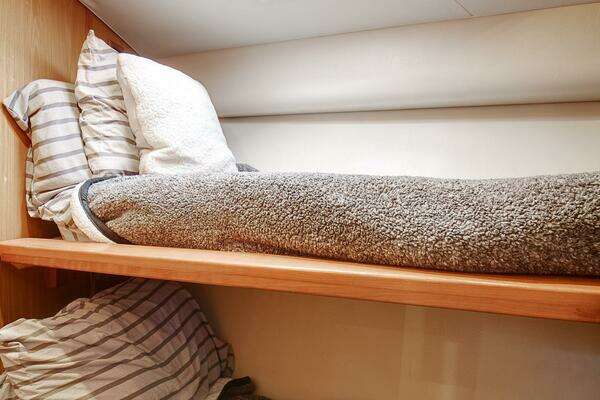 Luhrs 36 Convertible Yacht For Sale