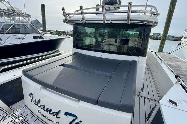 Axopar 37 Sport Cabin R Yacht For Sale