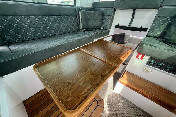 Axopar 37 Sport Cabin R Yacht For Sale