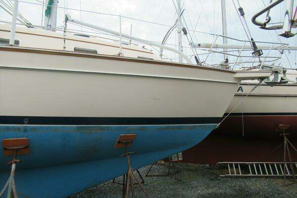 Photo of the 2003 Island Packet 350 "Quaich"