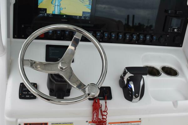 25ft Sea Hunt Yacht For Sale