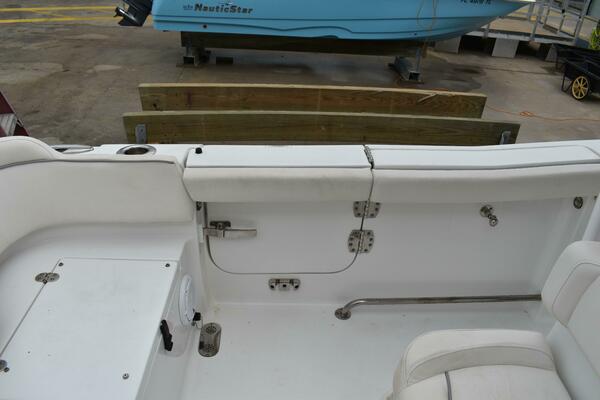 25ft Sea Hunt Yacht For Sale