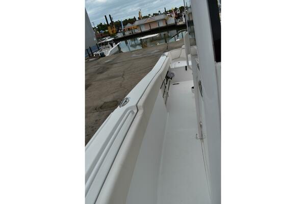 25ft Sea Hunt Yacht For Sale