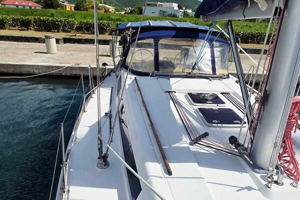 Knot Working  41ft Dufour Yacht For Sale