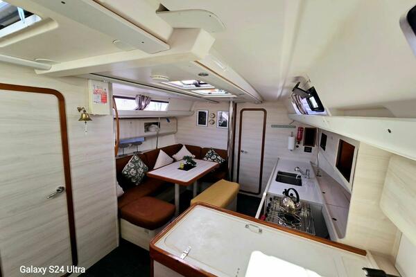 Knot Working  41ft Dufour Yacht For Sale