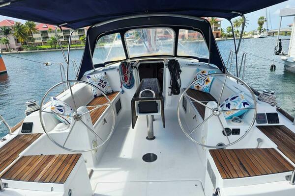 Knot Working  41ft Dufour Yacht For Sale