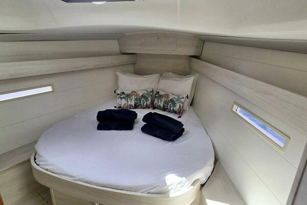 Knot Working  41ft Dufour Yacht For Sale