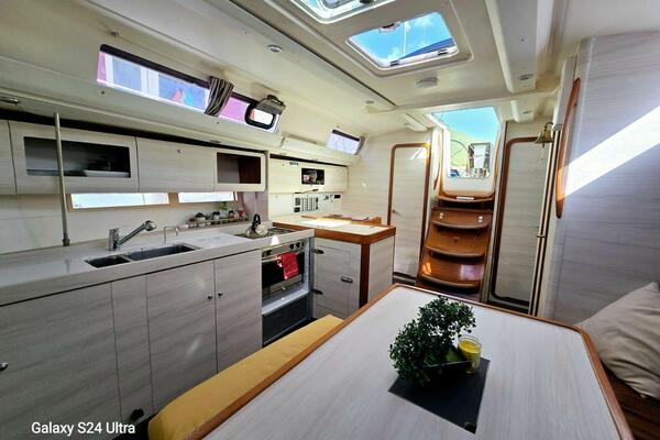 Knot Working  41ft Dufour Yacht For Sale