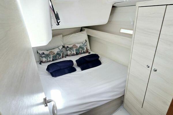 Knot Working  41ft Dufour Yacht For Sale