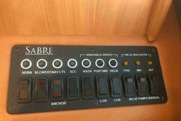 Sabre 38 Salon Express Yacht For Sale