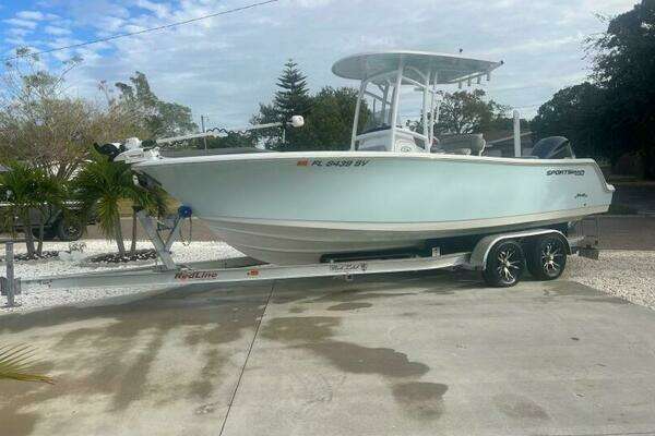 23-ft-Sportsman-2021-232 Platinum Center Console-St. Petersburg Florida United States yacht for sale