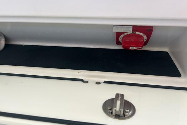 23ft Sportsman Yacht For Sale