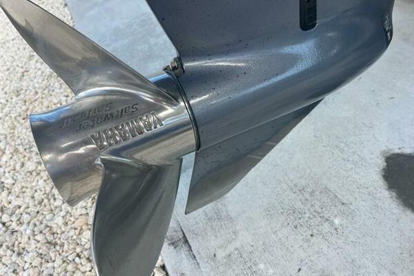 23ft Sportsman Yacht For Sale