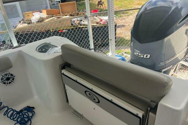 23ft Sportsman Yacht For Sale