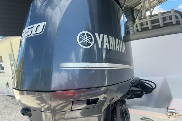 23ft Sportsman Yacht For Sale