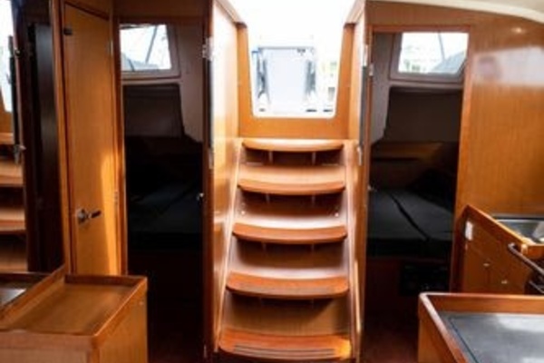 Orion 41ft Beneteau Yacht For Sale
