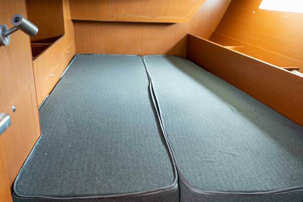 Orion 41ft Beneteau Yacht For Sale