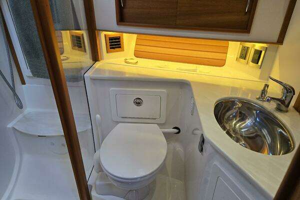 Sabre 48 Flybridge Yacht For Sale