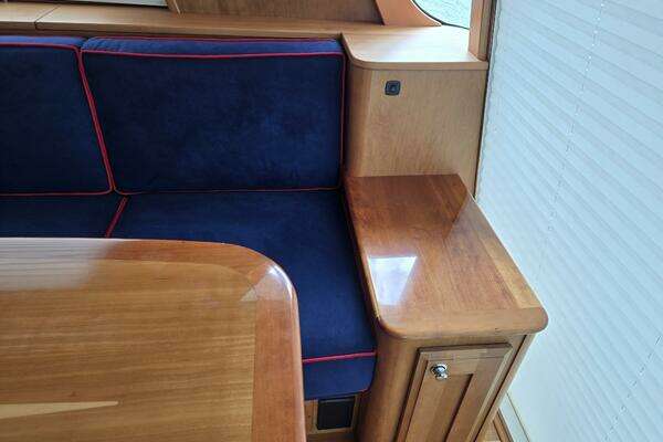 Sabre 48 Flybridge Yacht For Sale