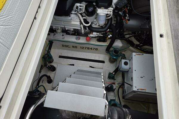 Sabre 48 Flybridge Yacht For Sale