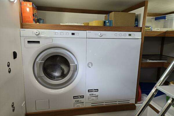 Sabre 48 Flybridge Yacht For Sale