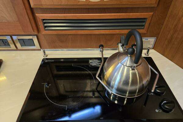 Sabre 48 Flybridge Yacht For Sale