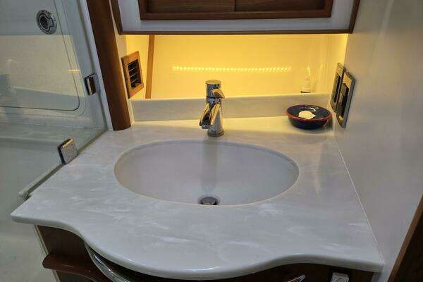 Sabre 48 Flybridge Yacht For Sale