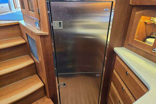 Sabre 48 Flybridge Yacht For Sale