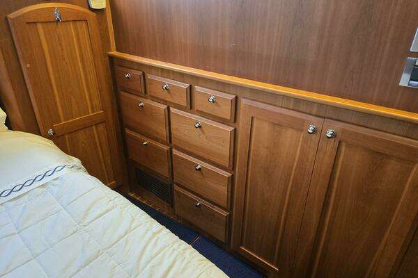 Sabre 48 Flybridge Yacht For Sale