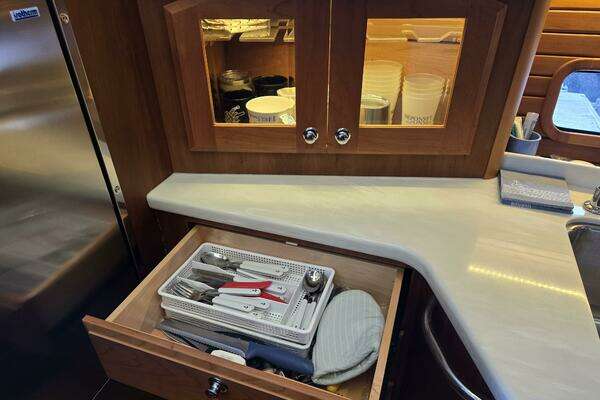 Sabre 48 Flybridge Yacht For Sale