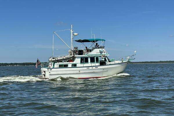 Altamira 38ft Marine Trader Yacht For Sale