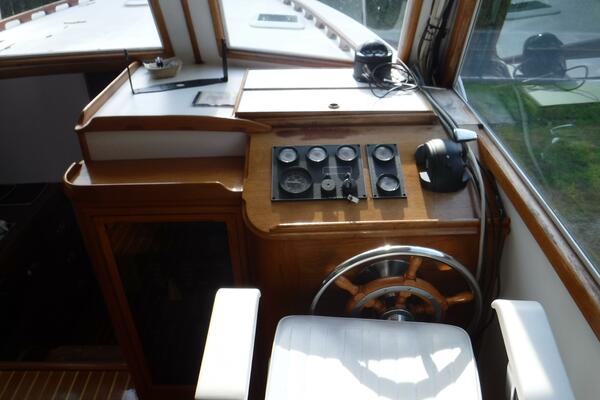 35ft Duffy Yacht For Sale