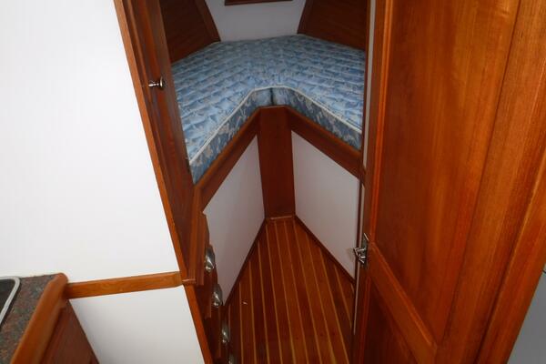 35ft Duffy Yacht For Sale