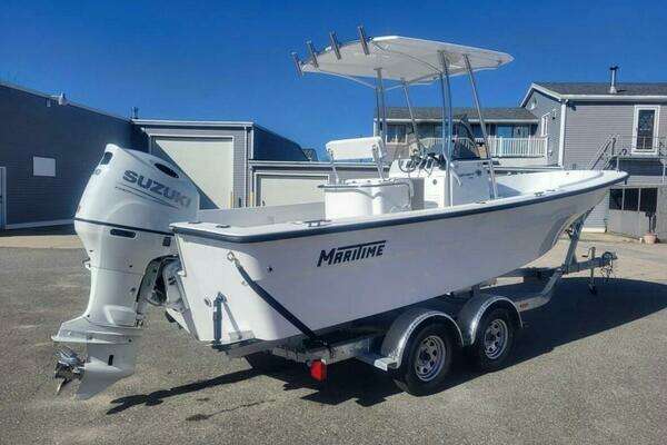 Photo of the 2024 Maritime 233 Defiant