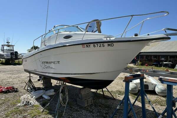 21-ft-Seaswirl-2004-Striper-Spoiled Southold New York United States  yacht for sale