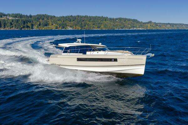 Jeanneau NC14 NC 14 Yacht For Sale