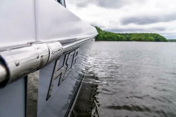 42ft HCB Yacht For Sale