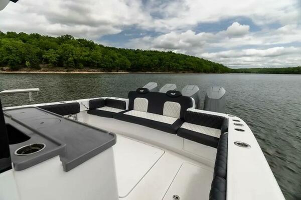 42ft HCB Yacht For Sale