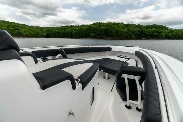 42ft HCB Yacht For Sale