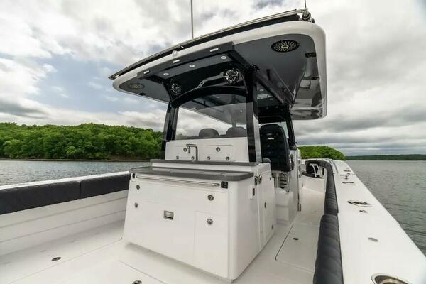 42ft HCB Yacht For Sale