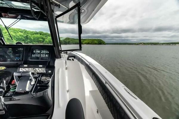 42ft HCB Yacht For Sale