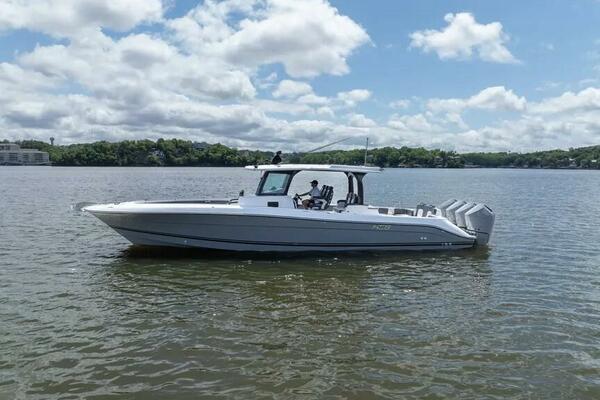 42ft HCB Yacht For Sale