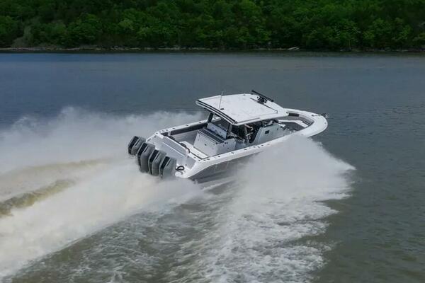 42ft HCB Yacht For Sale