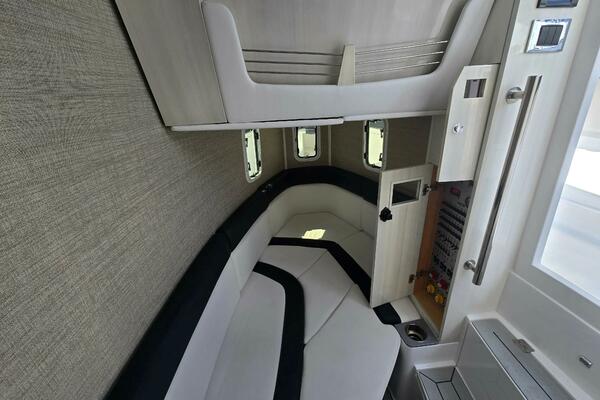 42ft HCB Yacht For Sale