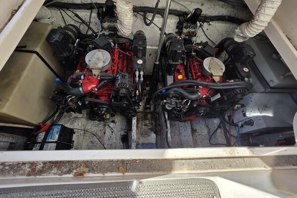 300ft Rinker Yacht For Sale