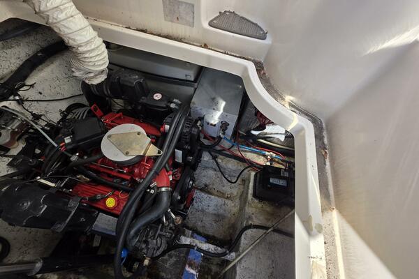 300ft Rinker Yacht For Sale