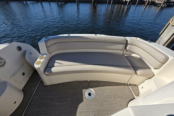 300ft Rinker Yacht For Sale