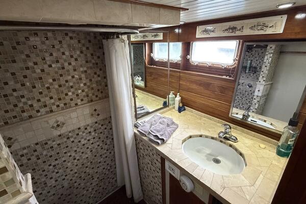 Queen Jeannine 57ft Island Gypsy Yacht For Sale